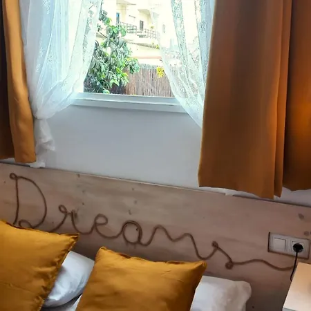 Casa Con Jardin Y Barbacoa Cerca Del Mar Nyaraló