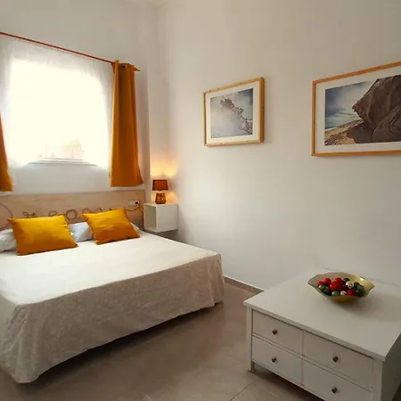 Casa Con Jardin Y Barbacoa Cerca Del Mar Vakantiehuis